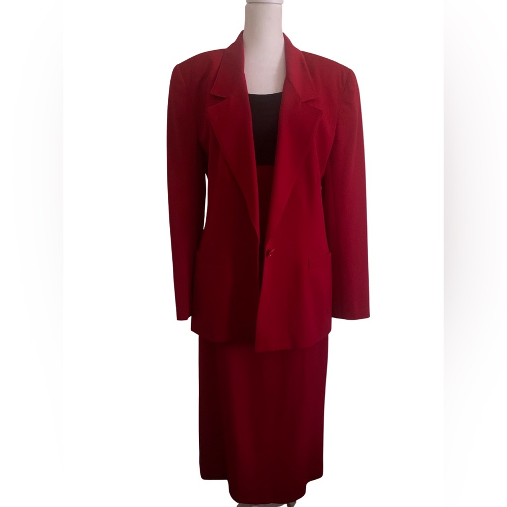 Vintage Paul Stanley Women’s Red 2- Pieces Skirt Suit. 100% Wool, Sz 10. NWOT